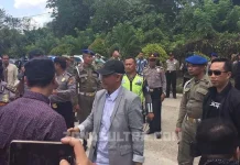 Wagub Lukman Disambut Sejumlah Tokoh dan Puluhan Warga Wagub Lukman Disambut Sejumlah Tokoh dan Puluhan Warga