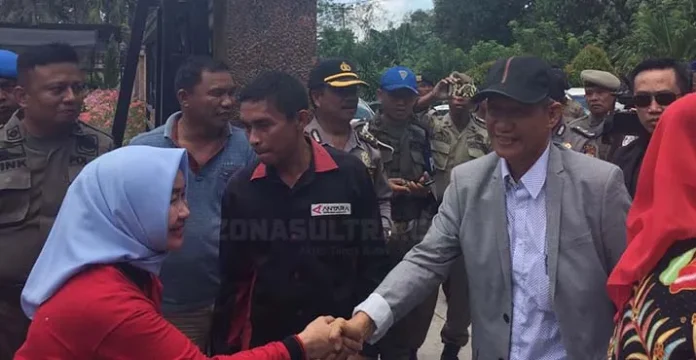 Sudah Dilantik, Ini Alasan Ali Mazi Tak Langsung ke Kendari