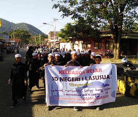 Kampanye 'Ayo ke Masjid' Warnai Peringatan Tahun Baru Islam di Butur, di Kolut Pawai Keliling Kota Lasusua