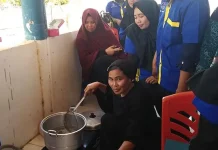 Emak-emak di Bombana Ubah Rumput Laut Jadi Makanan Siap Saji Emak-emak di Bombana Ubah Rumput Laut Jadi Makanan Siap Saji