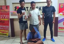 Mencuri di Masjid, Remaja Penjual Kue Diangkut Polisi Mencuri di Masjid, Remaja Penjual Kue Diangkut Polisi