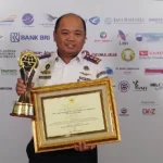 KSOP Kendari Terima Penghargaan Layanan Prima dari Kemenhub KSOP Kendari Terima Penghargaan Layanan Prima dari Kemenhub