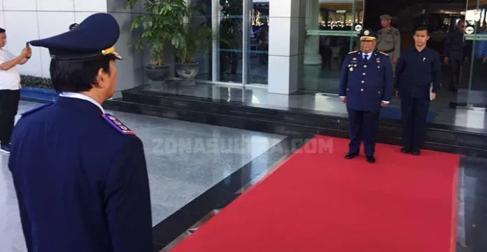 Perdana Berkantor, Ali Mazi Langsung Pimpin Upacara Harhubnas