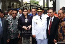 Hanya Bupati Mubar yang Terlihat di Pelantikan AMAN Hanya Bupati Mubar yang Terlihat di Pelantikan AMAN