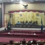 Ada Interupsi Plafon Rusak di Sidang Paripurna DPRD Sultra Ada Interupsi Plafon Rusak di Sidang Paripurna DPRD Sultra