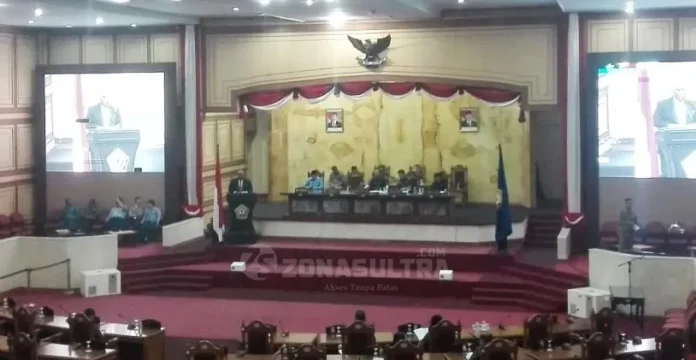 rapat paripurna Ada Interupsi Plafon Rusak di Sidang Paripurna DPRD Sultra