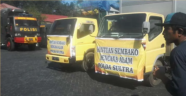 Truk sembako Polda Sulawesi Tenggara untuk korban bencana alam di Sulawesi Tengah