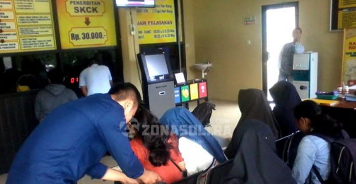 Setiap Hari Ratusan Calon Peserta Tes CPNS Urus SKCK di Polda