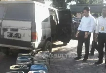 Polda Sultra Tangkap Pengangkut Solar Pakai Mobil Tangki Modivikasi Polda Sultra Tangkap Pengangkut Solar Pakai Mobil Tangki Modivikasi