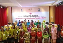 Ragam Motif Tenun Bombana Dipamerkan di Pameran Dekranas Jakarta Ragam Motif Tenun Bombana Dipamerkan di Pameran Dekranas Jakarta