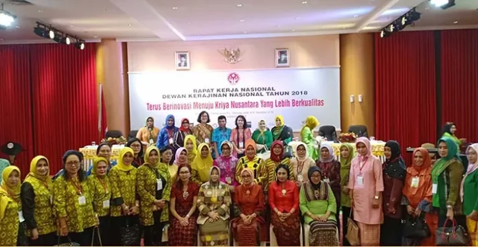 Ragam Motif Tenun Bombana Dipamerkan di Pameran Dekranas Jakarta