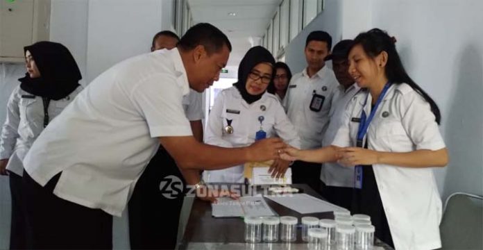 96 Pegawai BNNP Sultra Jalani Tes Urine Dadakan