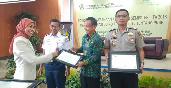 treasury_award Kelola Anggaran dengan Baik, Distanak Sultra Terima Treasury Award