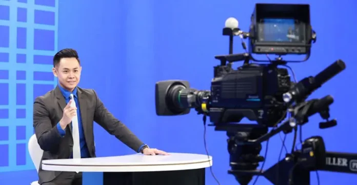 Kiprah Fandi Hasib, News Anchor Muda Asal Sultra