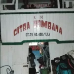 KM. Citra Bombana Kandas di Tengah Laut, Puluhan Penumpang Panik dan Kelaparan KM. Citra Bombana Kandas di Tengah Laut, Ratusan Penumpang Panik dan Kelaparan