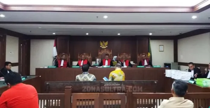 Bacakan Pledoi, Asrun Bantah Ada Fee 2,8 Miliar dari Hasmun