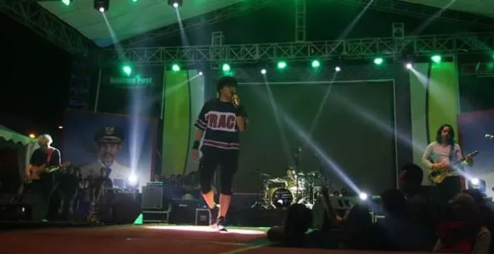 band_gigi Band Gigi dan Tiga Artis Nasional Meriahkan HUT Kota Baubau