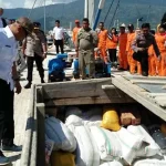 Bupati Bombana Lepas 63 Ton Bantuan Logistik untuk Korban Gempa Sulteng Bupati Bombana Lepas 63 Ton Bantuan Logistik untuk Korban Gempa Sulteng