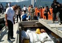 Bupati Bombana Lepas 63 Ton Bantuan Logistik untuk Korban Gempa Sulteng Bupati Bombana Lepas 63 Ton Bantuan Logistik untuk Korban Gempa Sulteng