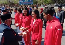 Gubernur Sultra Serahkan Bonus Atlet Asian Games Gubernur Sultra Serahkan Bonus Atlet Asian Games