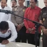 Helat Deklarasi Anti Korupsi, Bupati Kolut Apresiasi Dua Lembaga Ini Helat Deklarisasi Anti Korupsi, Bupati Kolut Apresiasi Dua Lembaga Ini