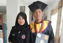 Mahasiswa Asal Kabaena Jadi Lulusan Terbaik di Wisuda AKN Sharif Ahmad