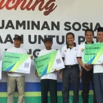 16.000 Petani Kakao Sultra Dapat Kartu Jaminan Sosial dari BPJS Ketenagakerjaan 16.000 Petani Kakao Sultra Dapat Kartu Jaminan Sosial dari BPJS Ketenagakerjaan