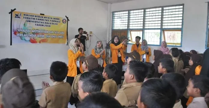 Farmasi UHO Beri Penyuluhan Keamanan Pangan, Obat dan Kosmetik