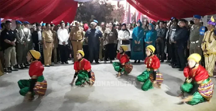 Sambangi Rujab Bupati Mubar, Ali Mazi Disambut Tari Pokadulu