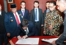 Kerjasama Sektor SDA, Pemprov Sultra Teken MoU dengan Perusahaan Asal Cina Kerjasama Sektor SDA, Pemprov Sultra Teken MoU dengan Perusahaan Asal Cina