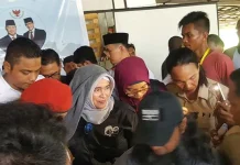 2019 Ganti Presiden Hingga Teriakan Takbir Dikumandangkan Neno Warisman di Kendari 2019 Ganti Presiden Hingga Teriakan Takbir Dikumandangkan Neno Warisman di Kendari