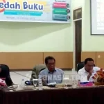 Perkembangan Puisi di Sultra dan Jejak Penyair Selama 30 Tahun Perkembangan Puisi di Sultra dan Jejak Penyair Selama 30 Tahun