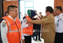 Malas Berkantor, ASN Dishub Bombana Bakal Disanksi Pakai Rompi Orange Malas Berkantor, ASN Dishub Bombana Bakal Disanksi Pakai Rompi Orange