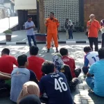 BI Sultra Bersama Basarnas Gelar Simulasi Gempa Bumi BI Sultra Bersama Basarnas Gelar Simulasi Gempa Bumi