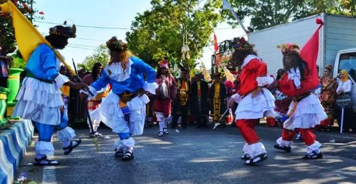 Tari Galangi Baubau Hebohkan Festival Keraton dan Masyarakat Adat ASEAN
