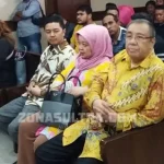 Jelang Tuntutan, Simpatisan Asrun-ADP Penuhi Ruang Sidang Tipikor Jelang Tuntutan, Simpatisan Asrun-ADP Penuhi Ruang Sidang Tipikor