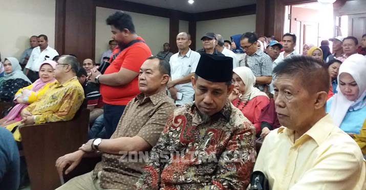 Jelang Tuntutan, Simpatisan Asrun-ADP Penuhi Ruang Sidang Tipikor