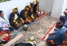 Doakan Baubau, AS Tamrin Ziarah ke Makam Sultan Buton Pertama Doakan Baubau, AS Tamrin Ziarah ke Makam Sultan Buton Pertama