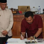 Kolaborasi DPRD dan Pemda Wujudkan Pemerataan Pembangunan di Bombana Kolaborasi DPRD dan Pemda Wujudkan Pemerataan Pembangunan di Bombana