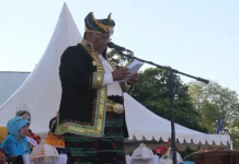 Ali Mazi Minta Masyarakat Sultra Jaga Kebersamaan Umat Gubernur Sultra Ali Mazi