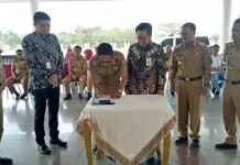 BRI Hibahkan Satu Unit Mobil Ambulance ke RSUD Konsel BRI Hibahkan Satu Unit Mobil Ambulance ke RSUD Konsel