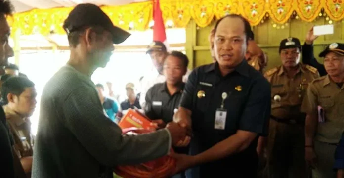 bantuan_tkm Tekan Angka Pengangguran, Pemda Konut Salurkan Bantuan TKM