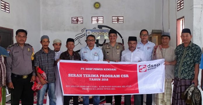 PT DSSP Power Kendari Salurkan Bantuan Pembangunan Masjid di Desa Wawatu