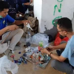 Daur Ulang Sampah Plastik Semarakkan HUT KAKPN Sultra Peringatan Hari Ulang Tahun (HUT) ke-2 Dewan Perwakilan Daerah (DPD) Korps Alumni Kapal Pemuda Nusantara (KAKPN) Sulawesi Tenggara (Sultra)
