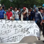 Polda Sultra Didesak Usut Pelanggaran PT Adhi Kartiko Pratama Polda Sultra Didesak Usut Pelanggaran PT Adhi Kartiko Pratama