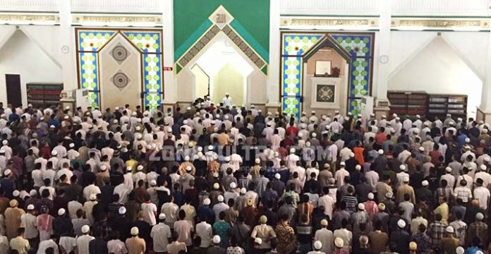 Jenazah Abdullah Umar Thafky Disalatkan di Masjid Agung Kendari