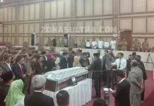 Menyambut Jenazah Joni Syamsuddin, Duka Menyelimuti Gedung DPRD Sultra Menyambut Jenazah Joni Syamsuddin, Duka Menyelimuti Gedung DPRD Sultra
