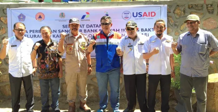 Warga Kampung Salo Kini Bisa Menabung dengan Sampah