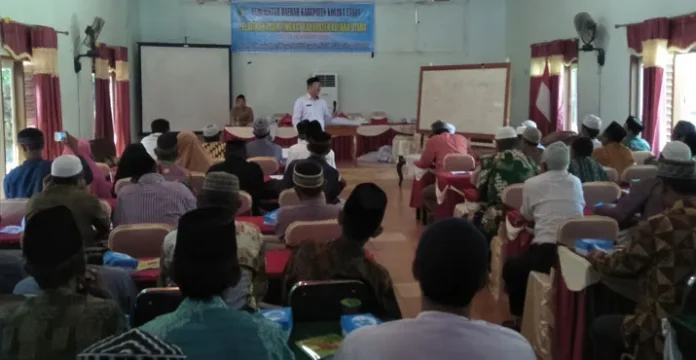 Pemda Kolut Latih Ratusan Imam Masjid