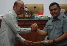 KUA-PPA APBD 2019 Bombana Paripurna, Target PAD dan Belanja Daerah Capai 1,2 Triliun KUA-PPA APBD 2019 Bombana Paripurna, Target PAD dan Belanja Daerah Capai 1,2 Triliun